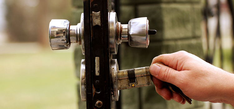 front door latch repair Oakleaf Plantation